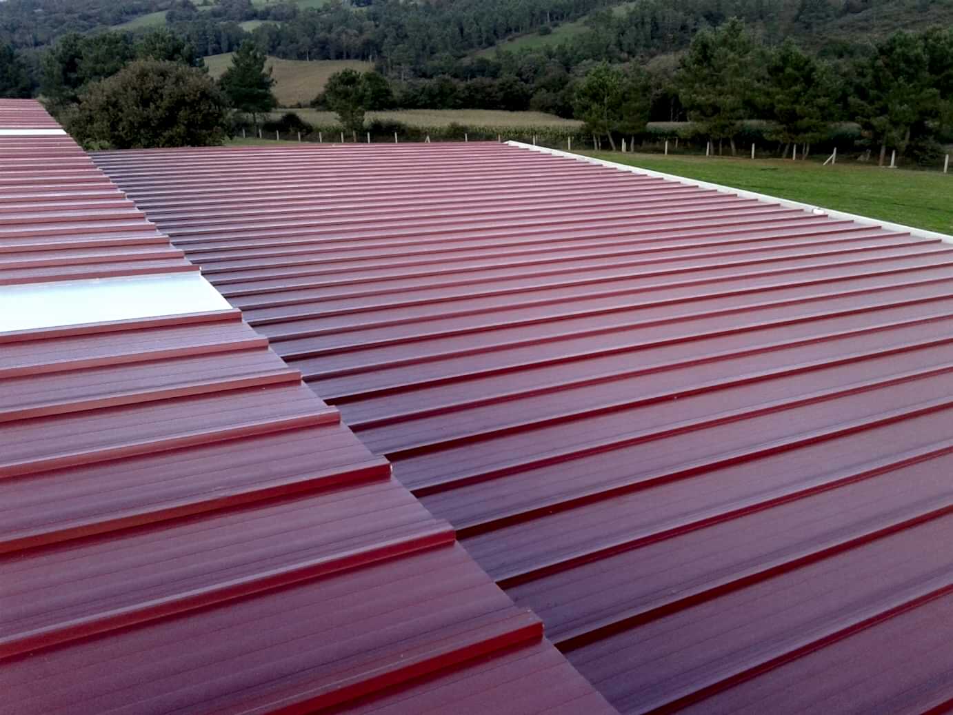 Karakuş Metal Sandviç Paneller: Estetik, Dayanıklılık ve Modern Yapı Projelerinde İnovatif Çözümler